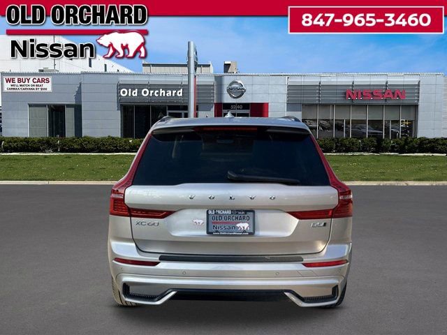 Used 2025 Volvo XC60 B5 Core AWD/4WD image 4