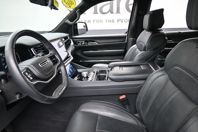 Used 2023 Jeep Grand Wagoneer Series II AWD/4WD image 16
