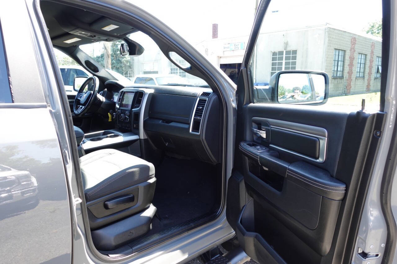 Used 2022 RAM 1500 Classic Warlock w/ Ceramic Grey Warlock Package image 27
