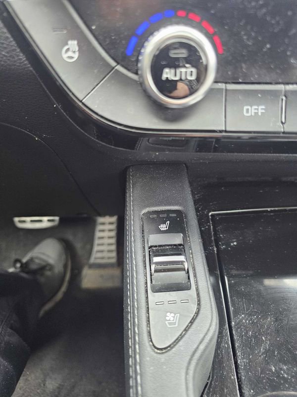 Used 2020 Kia Telluride SX w/ SX Prestige Package image 20