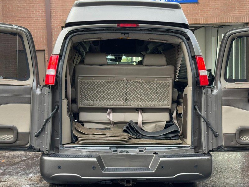 Used 2021 Chevrolet Express 3500 LS w/ Chrome Appearance Package image 9