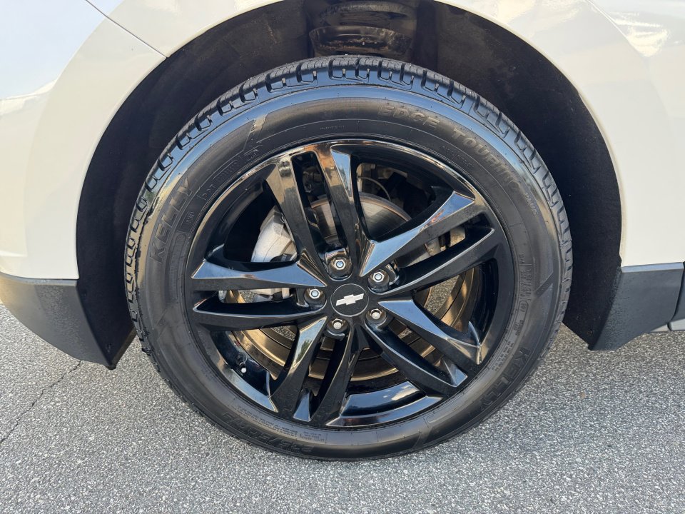 Used 2020 Chevrolet Equinox LT w/ Sport Edition FWD image 31