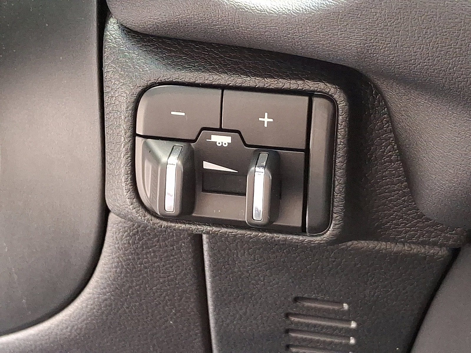 Certified 2024 Dodge Durango GT image 29