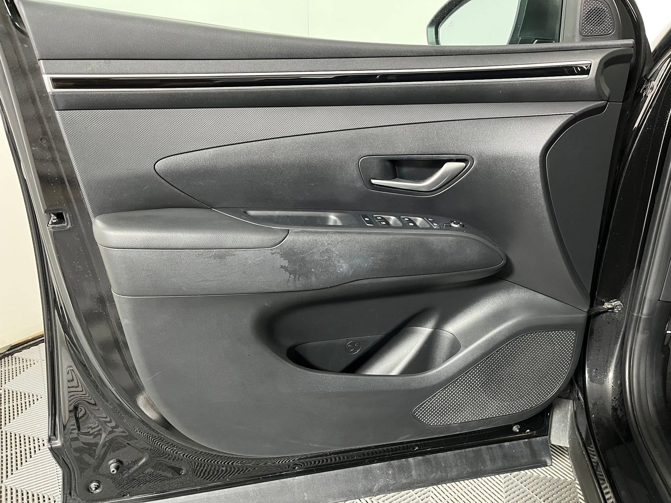 Used 2022 Hyundai Tucson Blue image 4