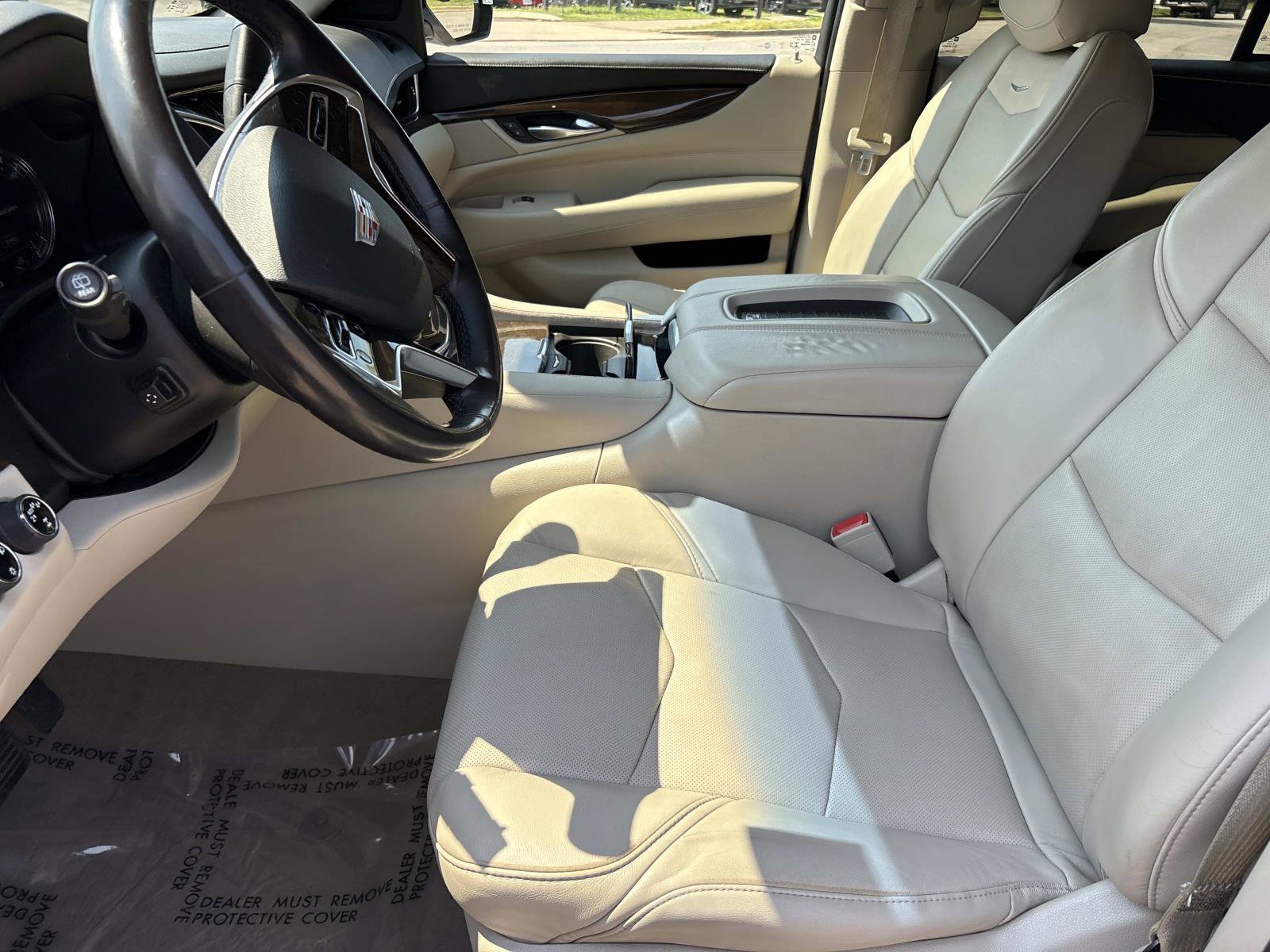 Used 2018 Cadillac Escalade Premium Luxury image 15