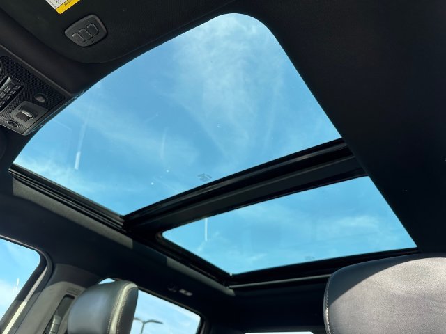 Used 2018 Ford F350 Platinum w/ Platinum Ultimate Package AWD/4WD image 9