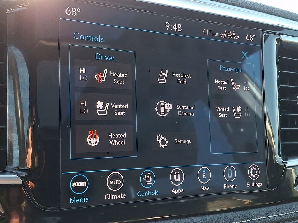 Used 2020 Chrysler Pacifica Limited w/ Advanced Safetytec Group FWD image 25