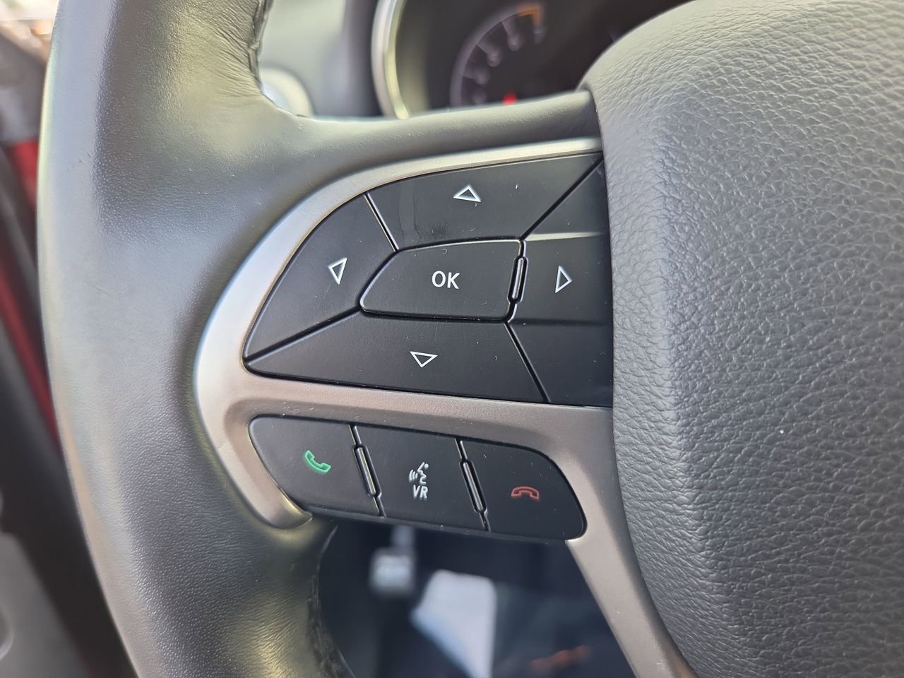 Used 2022 Jeep Grand Cherokee Limited image 31