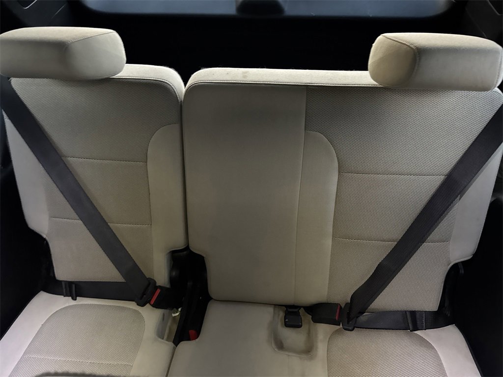 Used 2022 Chevrolet Traverse LS image 25