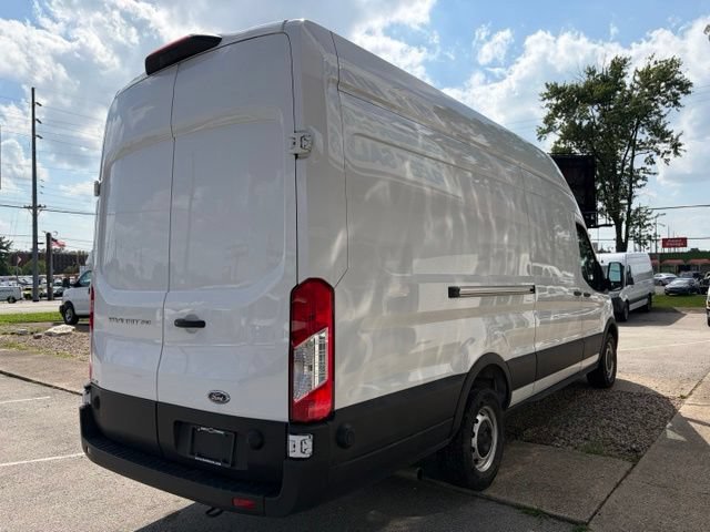 Used 2025 Ford Transit 250 148 High Roof Extended w/ Load Area Protection Package RWD image 4