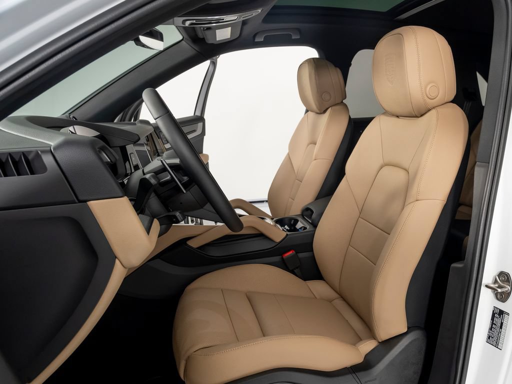 New 2026 Porsche Cayenne AWD/4WD image 17