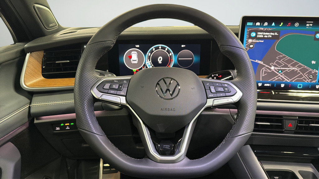 New 2026 Volkswagen Tiguan SEL R-Line AWD/4WD image 35