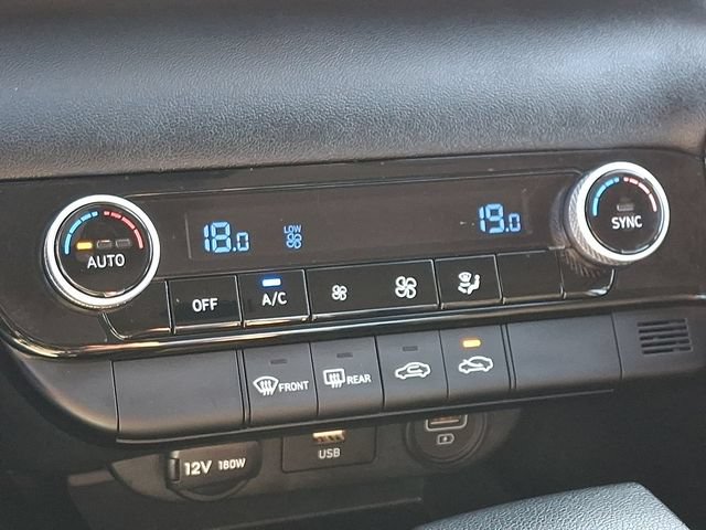 Used 2023 Hyundai Elantra SEL FWD image 17