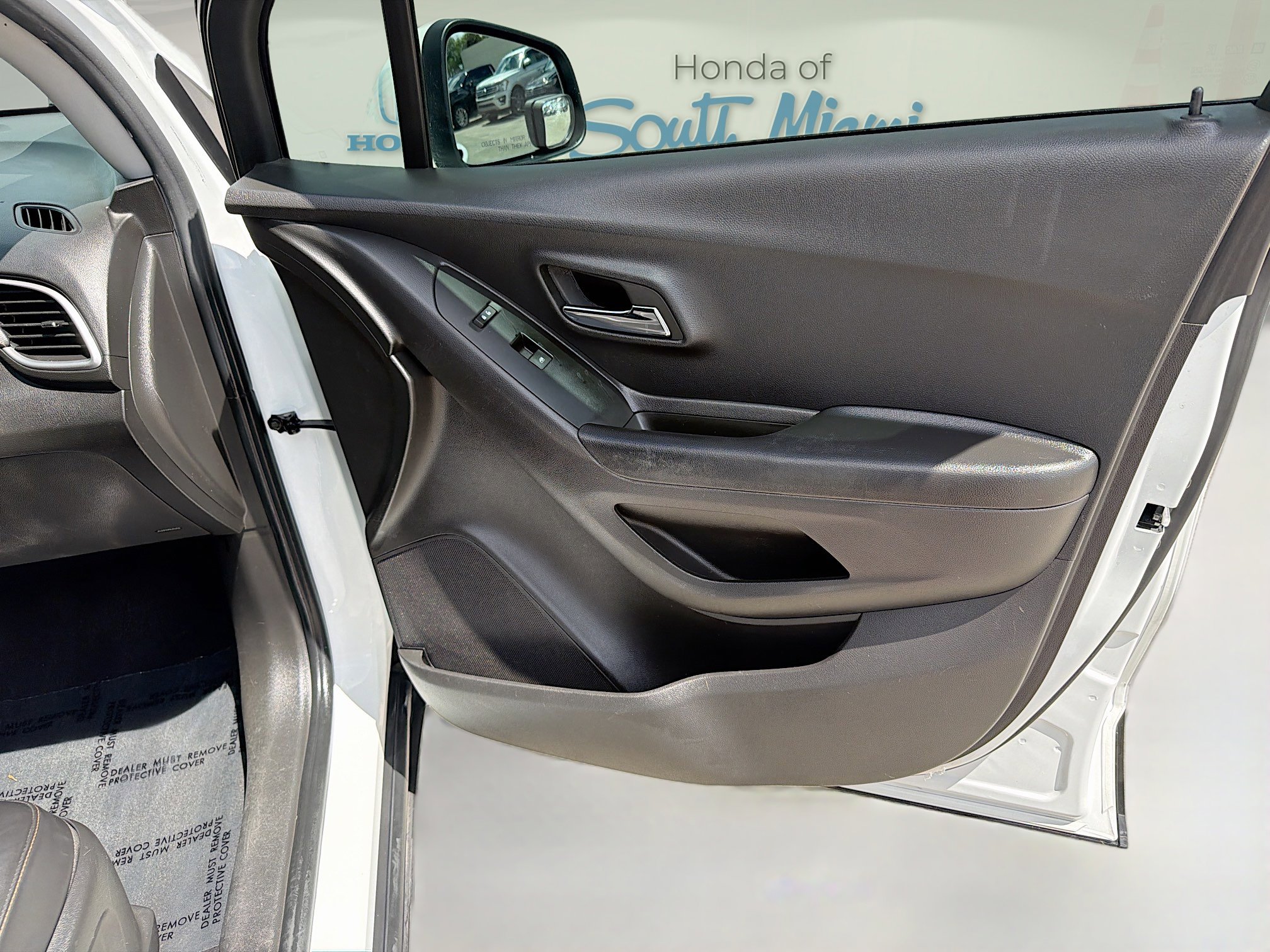 Used 2022 Chevrolet Trax LT w/ LT Convenience Package image 32