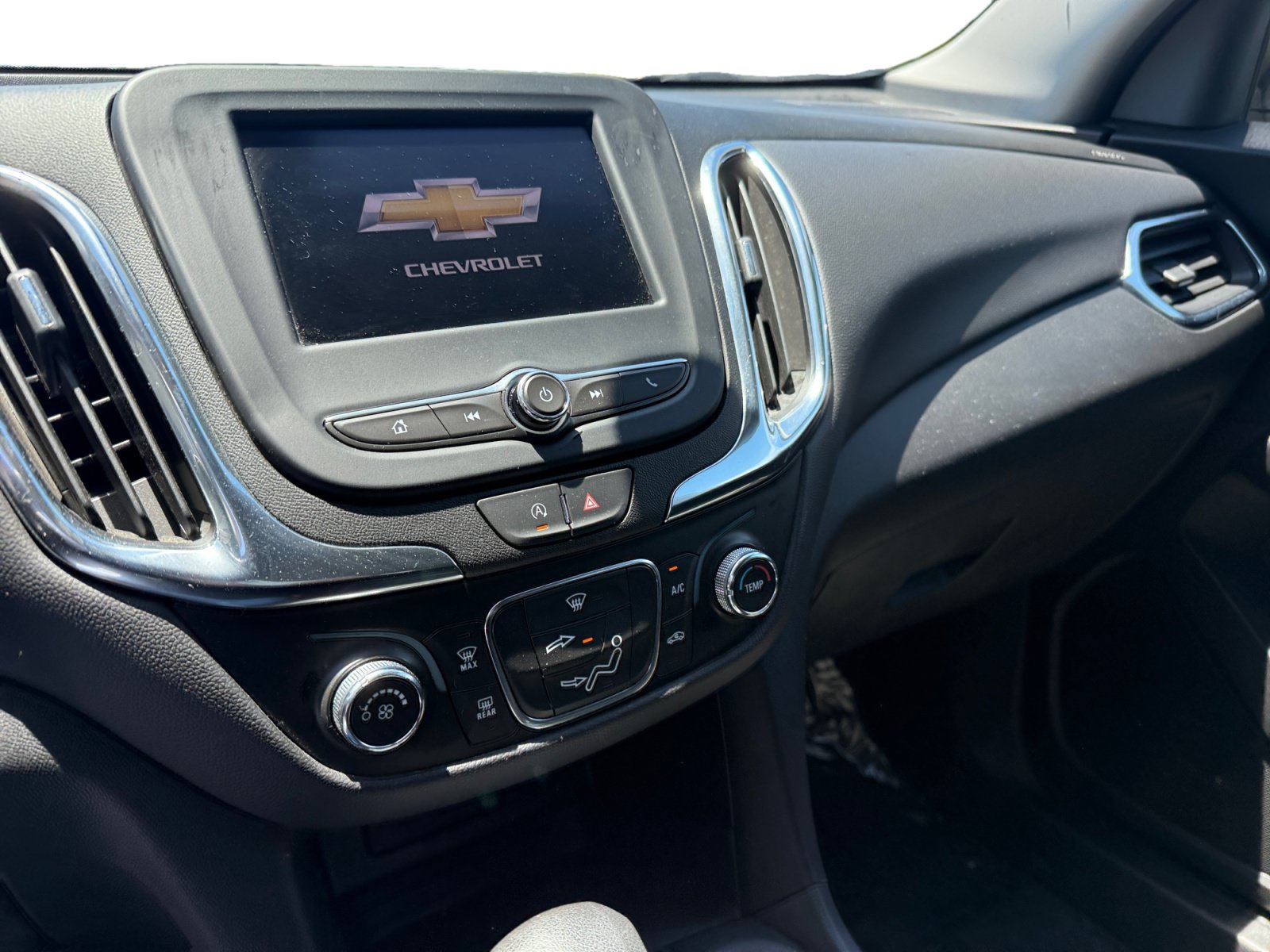 Used 2023 Chevrolet Equinox LT FWD image 12