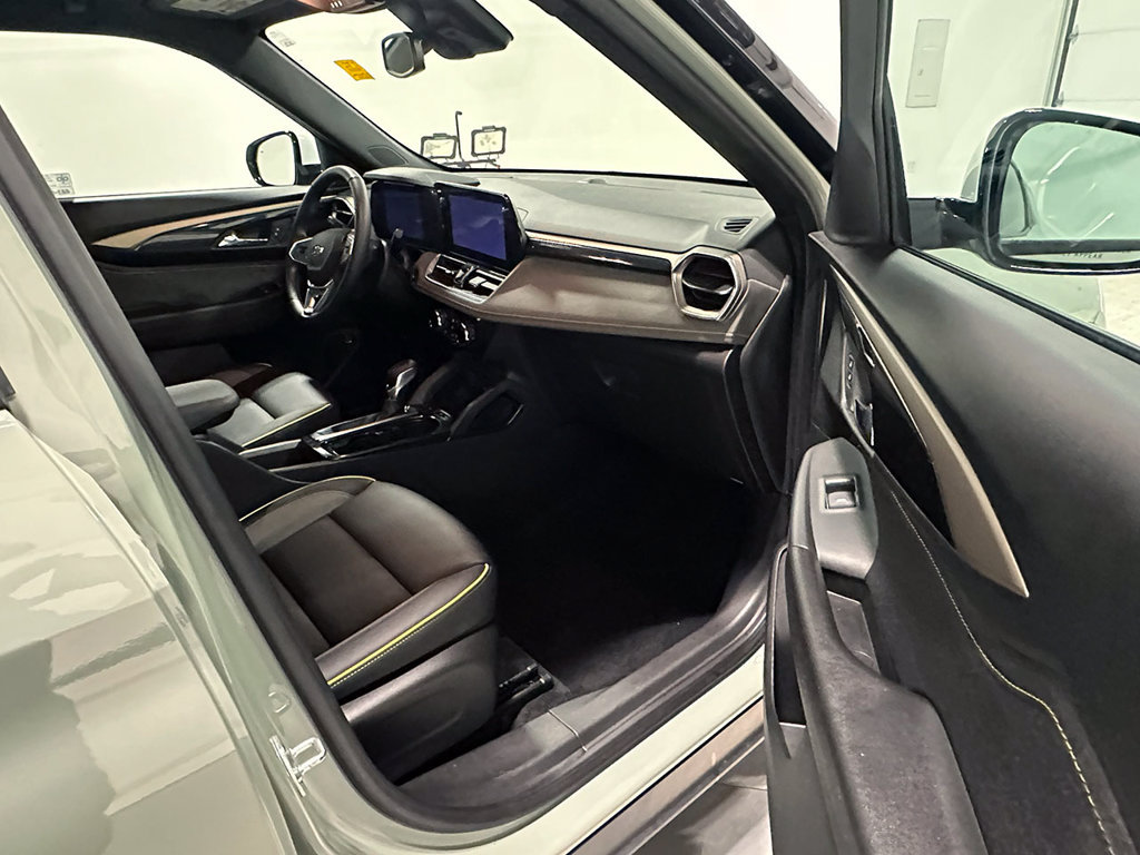 Used 2025 Chevrolet TrailBlazer ACTIV w/ Convenience Package AWD/4WD image 27