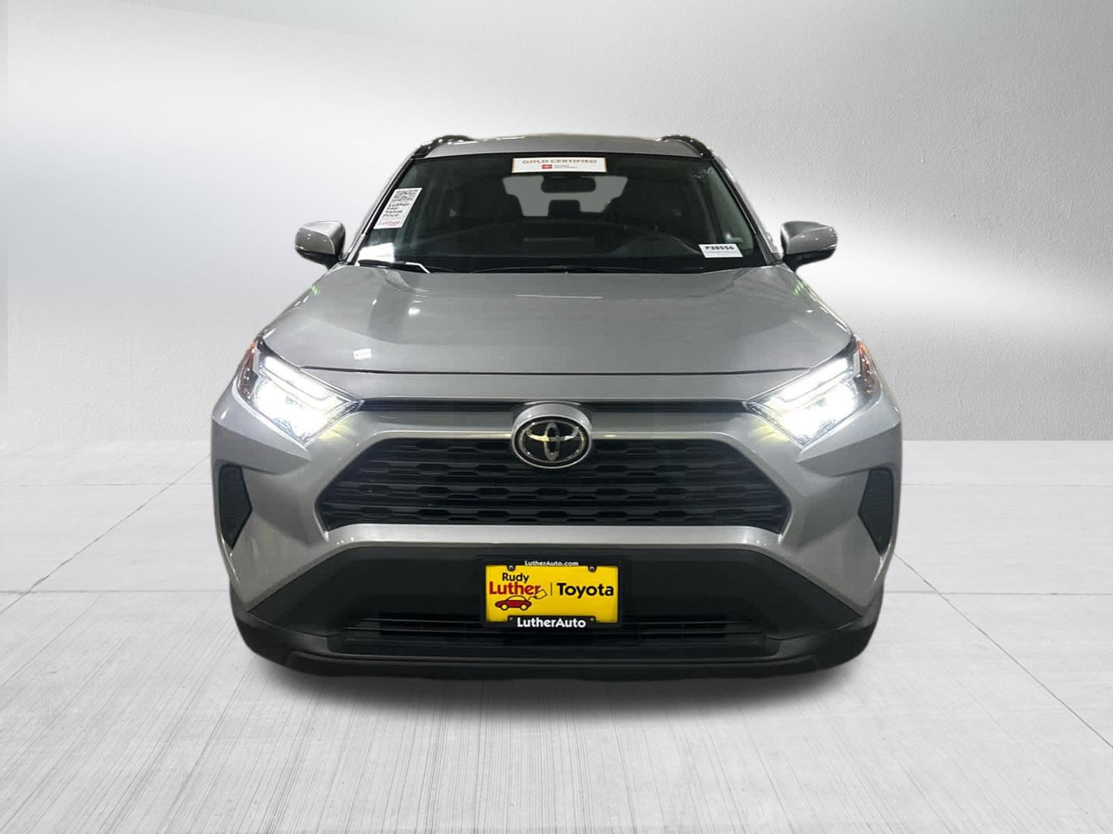 Used 2025 Toyota RAV4 XLE AWD/4WD image 2
