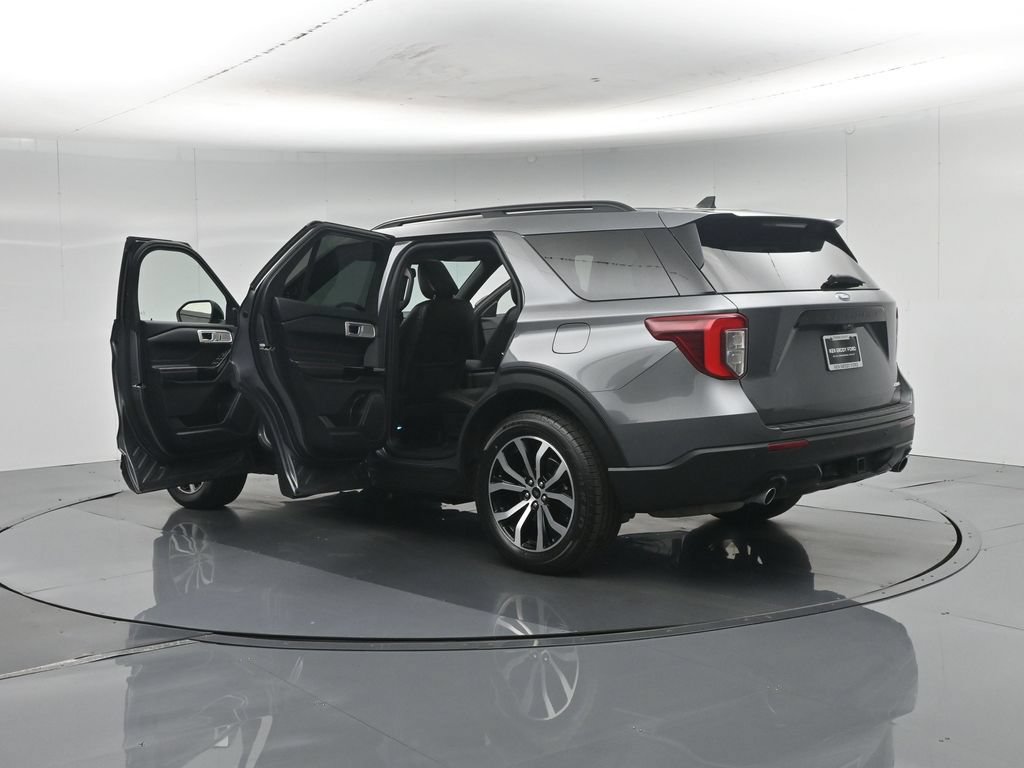 Certified 2022 Ford Explorer ST-Line w/ Class IV Trailer Tow Package AWD/4WD image 34