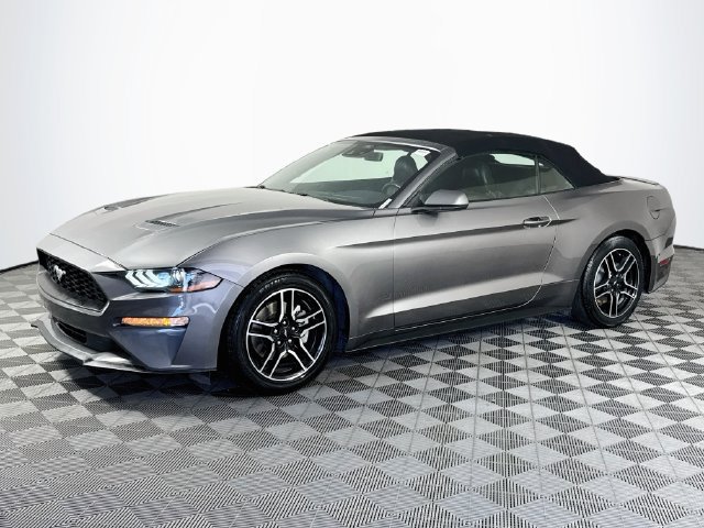 Used 2022 Ford Mustang Premium RWD image 4