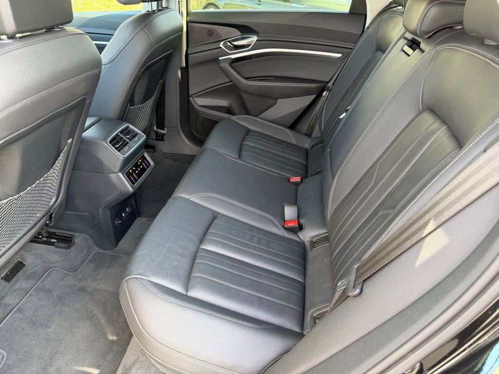 Certified 2022 Audi e-tron Premium w/ Convenience Plus Package image 19