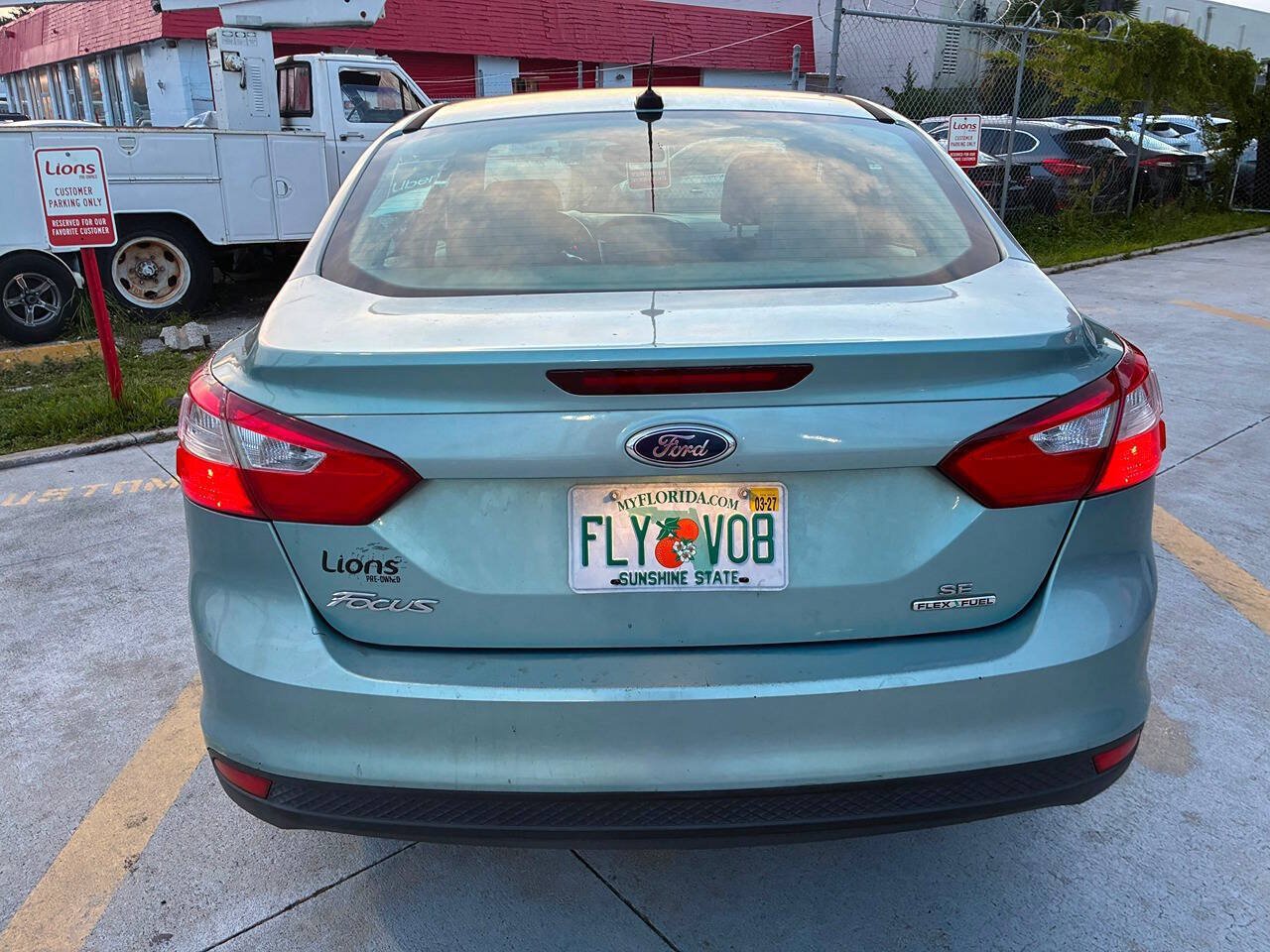 Used 2012 Ford Focus SE FWD image 9