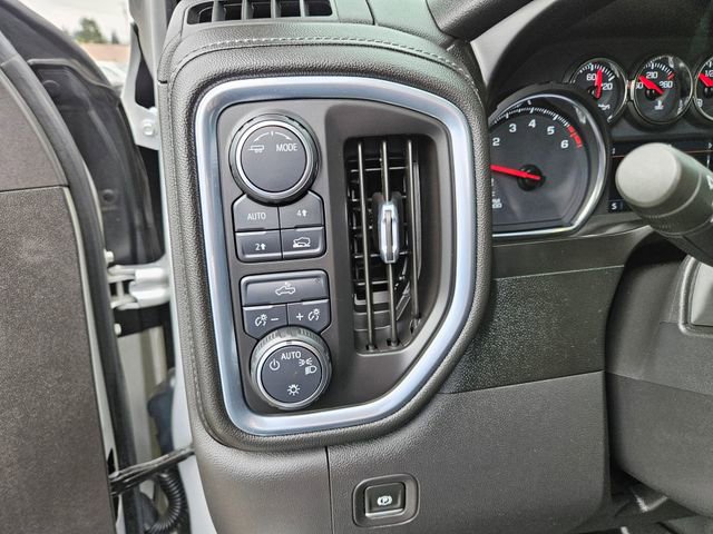 Used 2021 Chevrolet Silverado 1500 LT AWD/4WD image 24