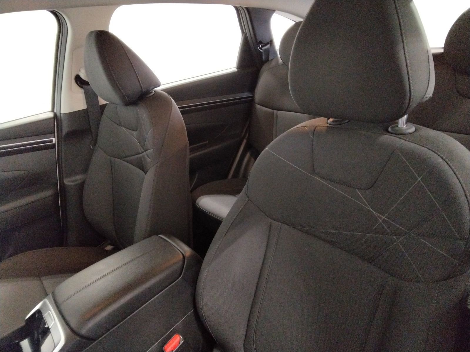 Used 2023 Hyundai Tucson SE image 26