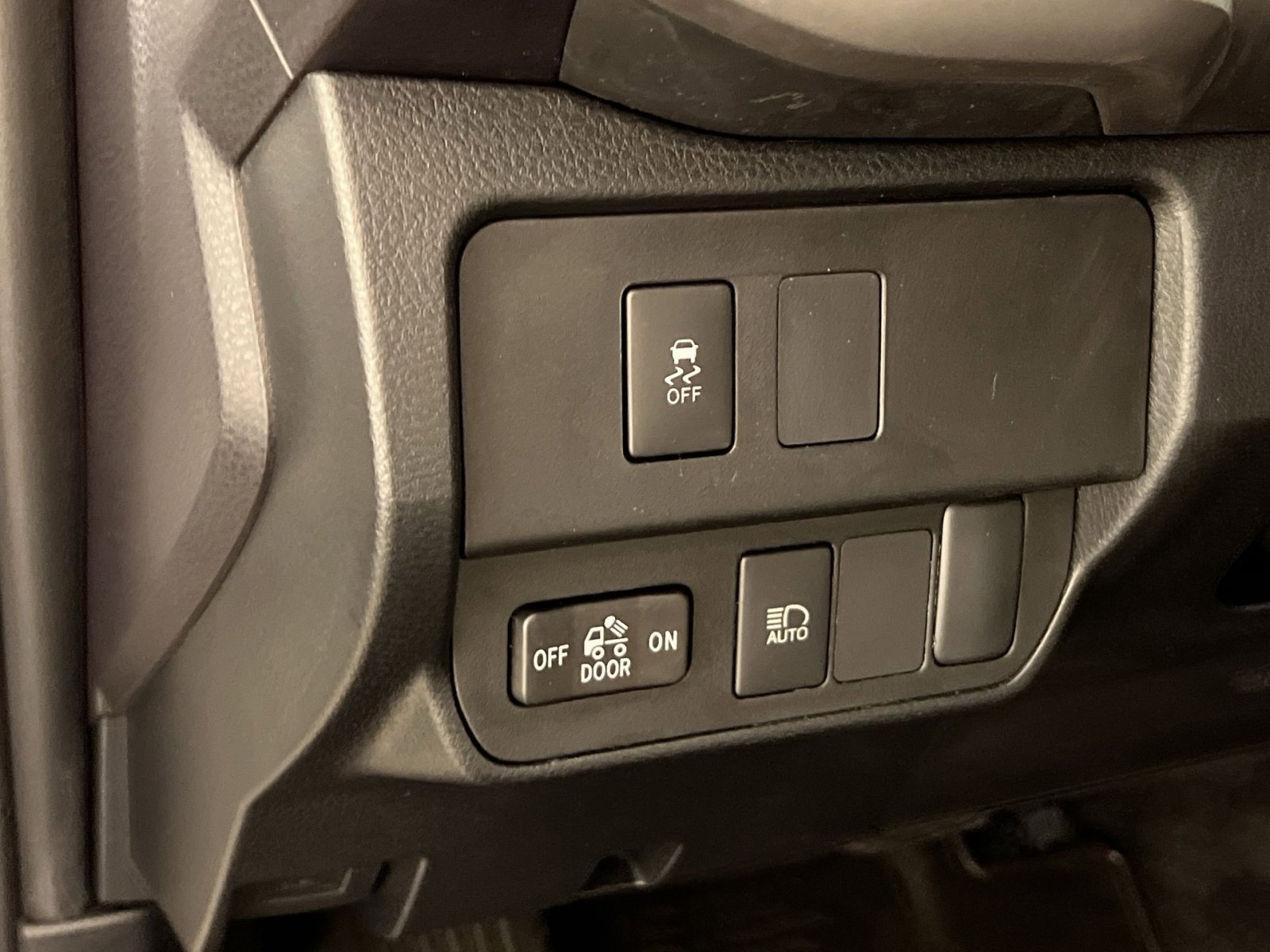 Used 2023 Toyota Tacoma SR5 w/ Technology Package AWD/4WD image 31