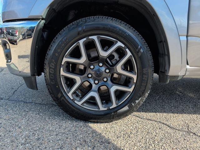 Used 2025 RAM 1500 Laramie image 37