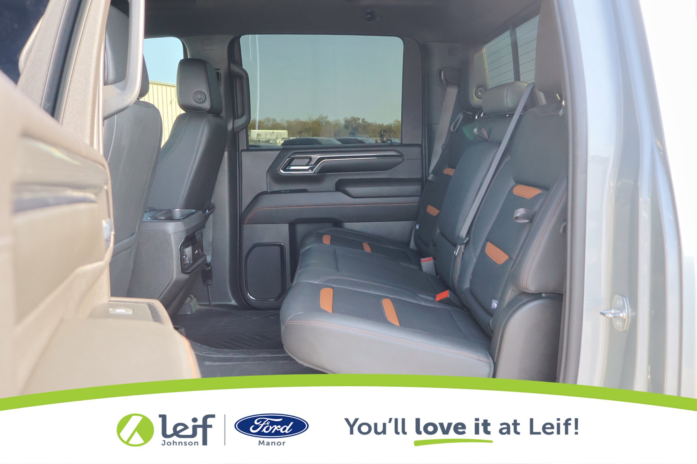 Used 2024 GMC Sierra 2500 AT4 w/ Technology Package image 27