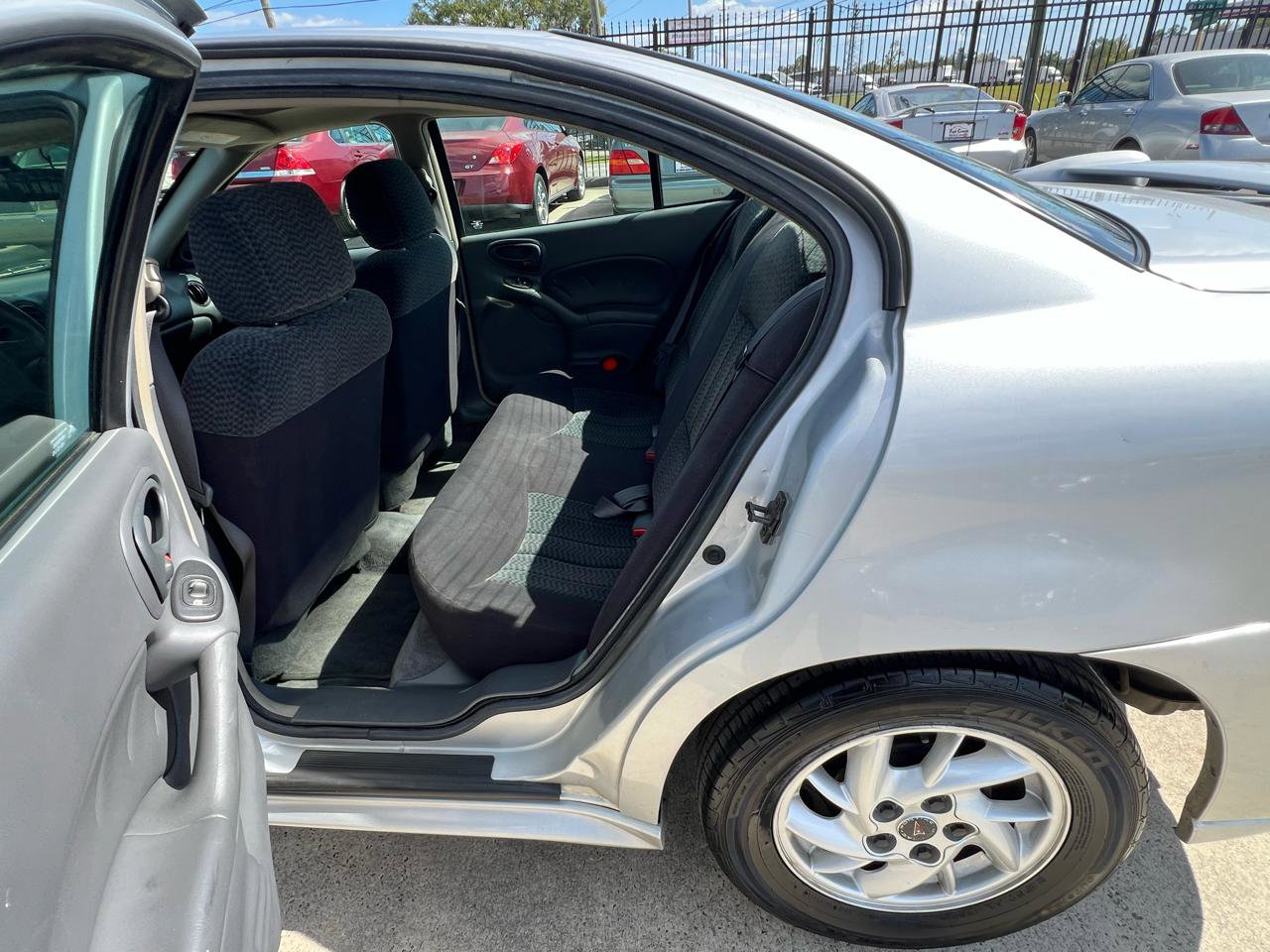 Used 2003 Pontiac Grand Am SE FWD image 22