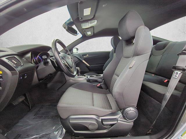 Used 2016 Hyundai Genesis 3.8 RWD image 16