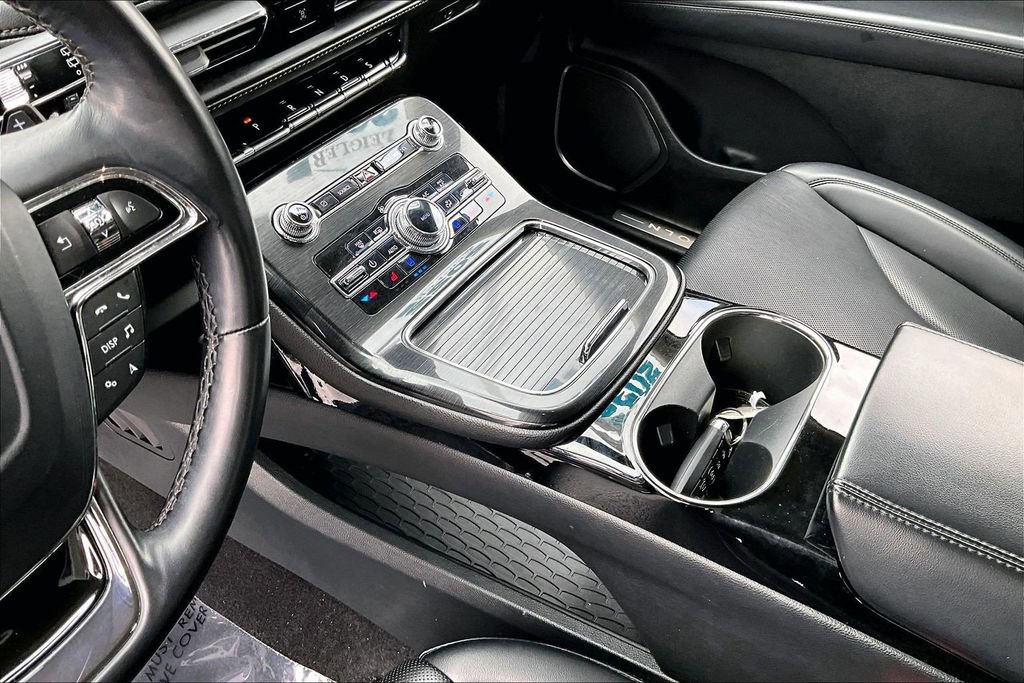Used 2022 Lincoln Nautilus Reserve AWD/4WD image 16