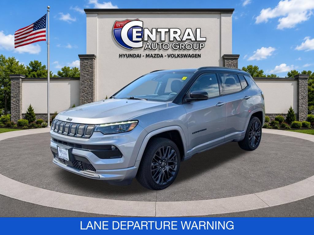 Used 2022 Jeep Compass High Altitude AWD/4WD image 3