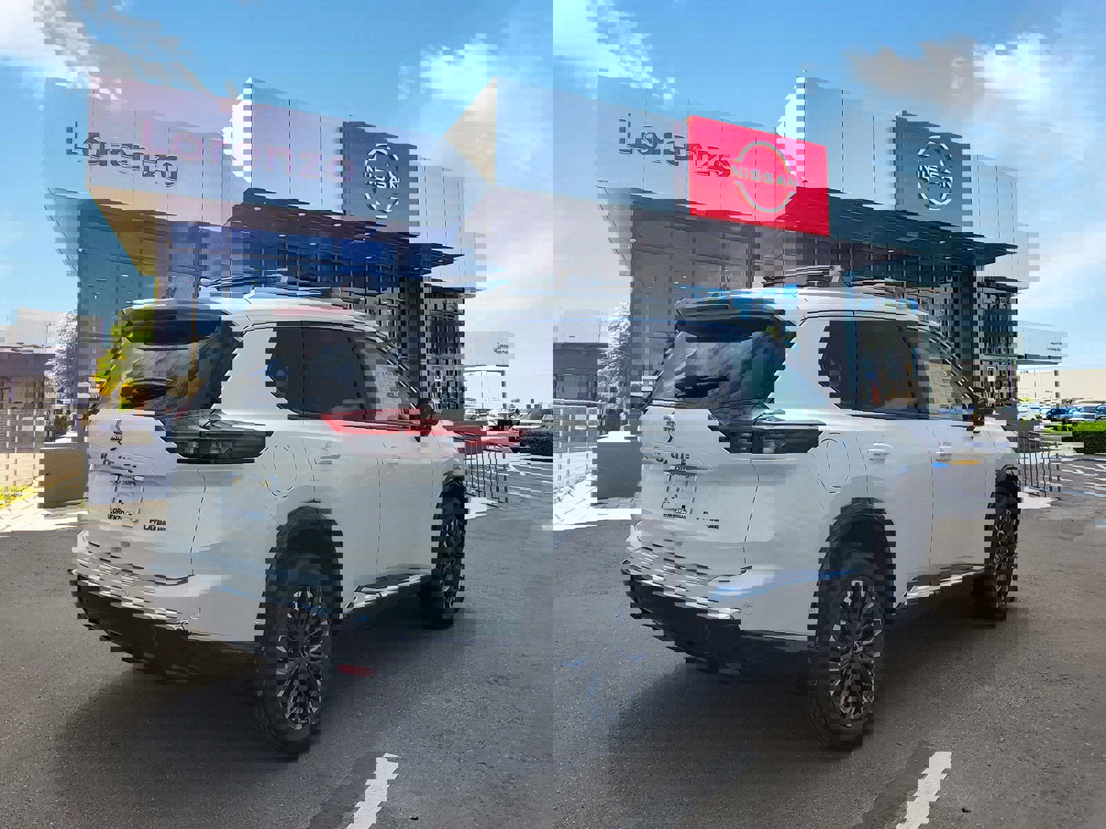 New 2025 Nissan Rogue Platinum w/ Platinum Premium Package image 4