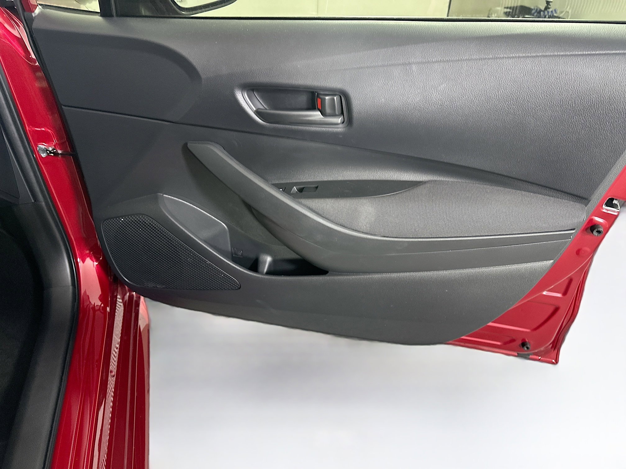 Used 2025 Toyota Corolla LE w/ LE Premium Package image 30