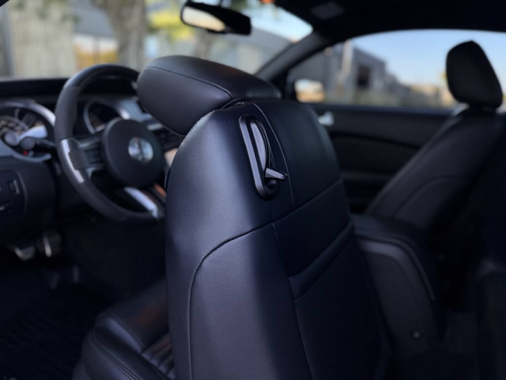 Used 2011 Ford Mustang Shelby GT500 w/ Electronics Pkg RWD image 19