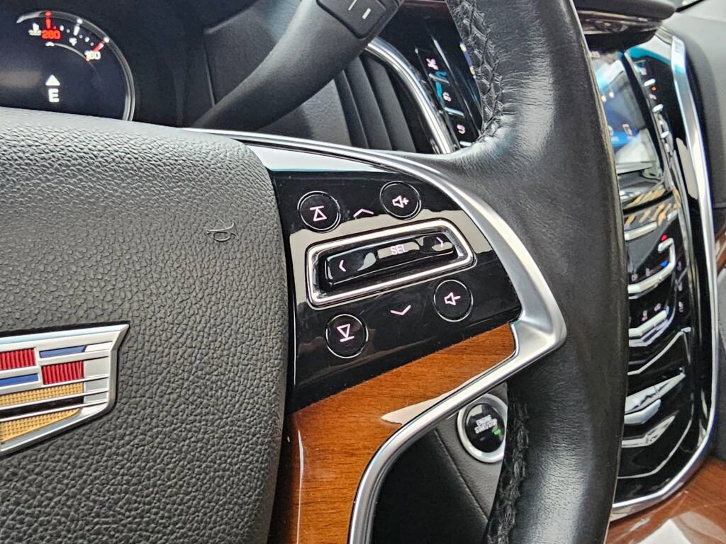 Used 2016 Cadillac Escalade Premium image 28