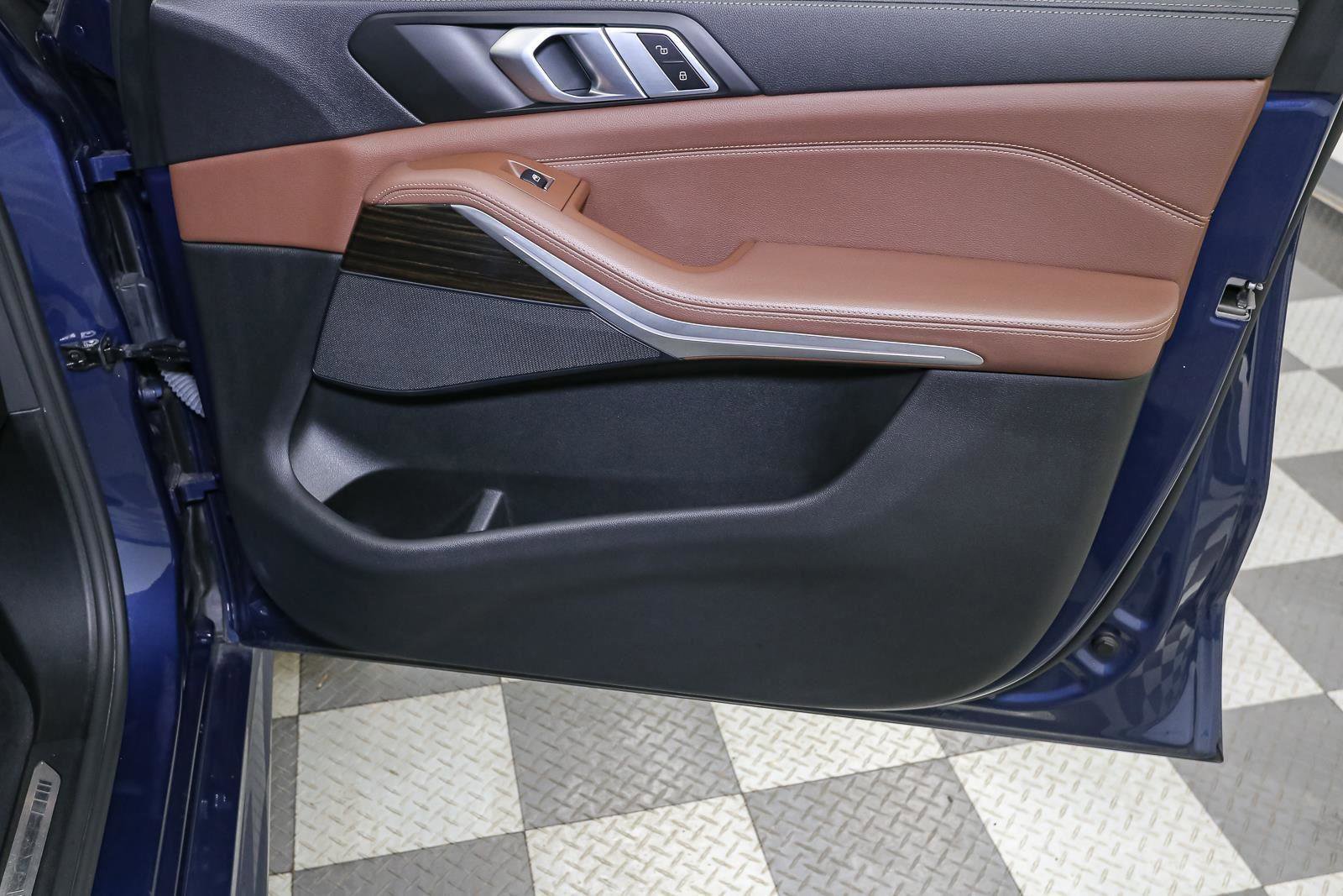 Used 2021 BMW X5 xDrive40i w/ M Sport Package image 23