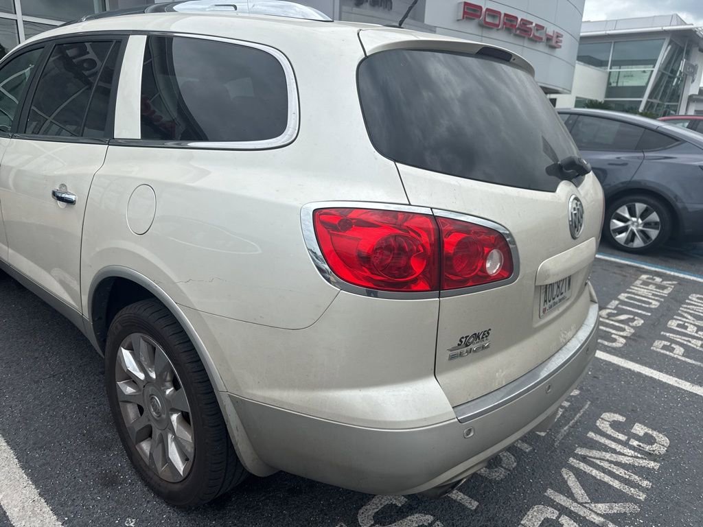 Used 2011 Buick Enclave CXL w/ Trailering Provision Package FWD image 9