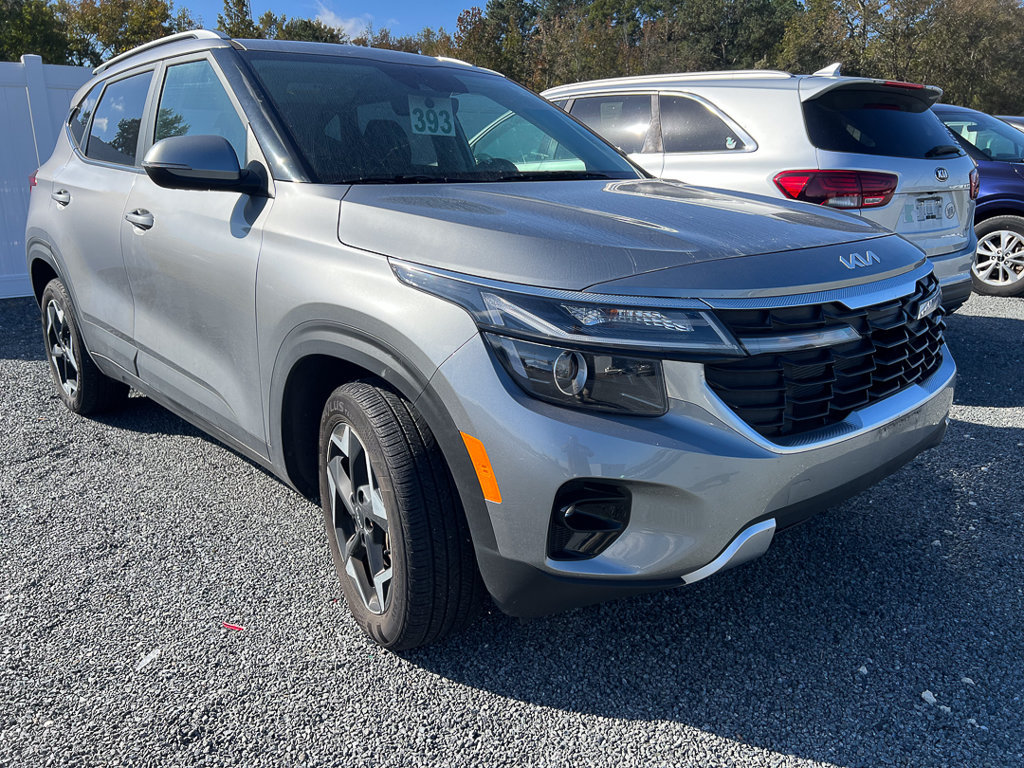 Used 2025 Kia Seltos EX w/ EX Sunroof Package AWD/4WD image 9