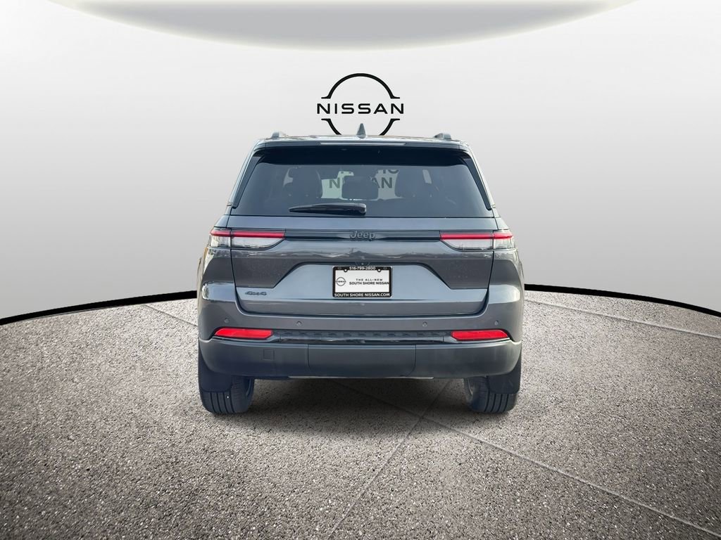 Used 2022 Jeep Grand Cherokee Altitude image 7