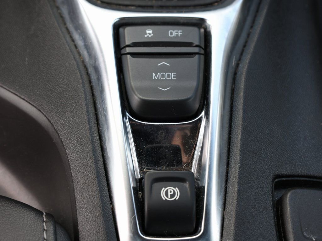 Used 2023 Chevrolet Camaro LT image 21