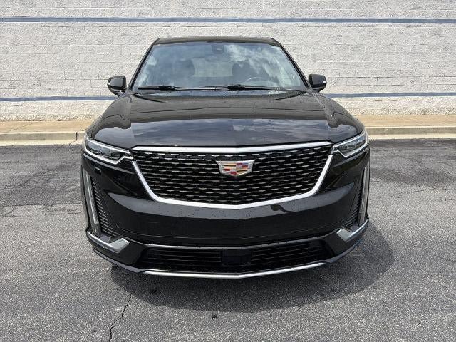 Used 2023 Cadillac XT6 Premium Luxury w/ Technology Package FWD image 2