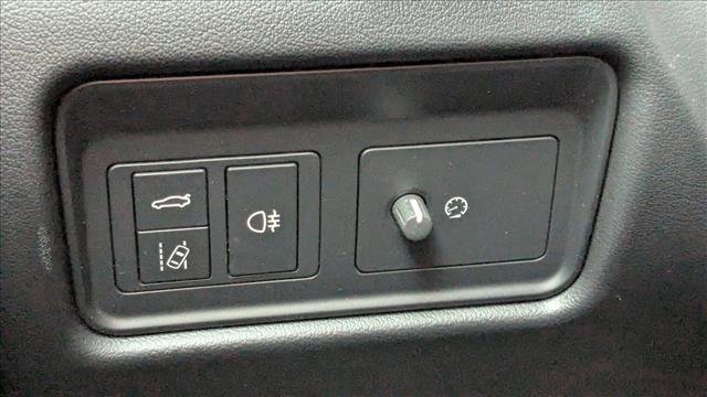 Used 2023 Jaguar F-TYPE R-Dynamic image 17