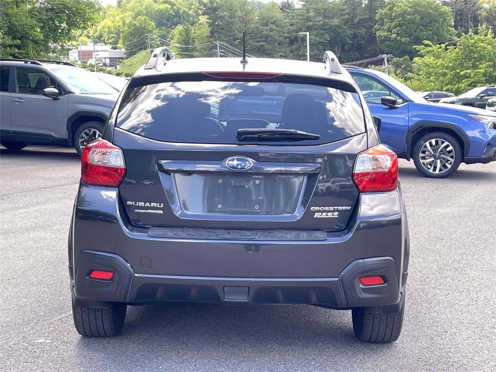 Used 2016 Subaru Crosstrek 2.0i Premium w/ Moonroof Package AWD/4WD image 4