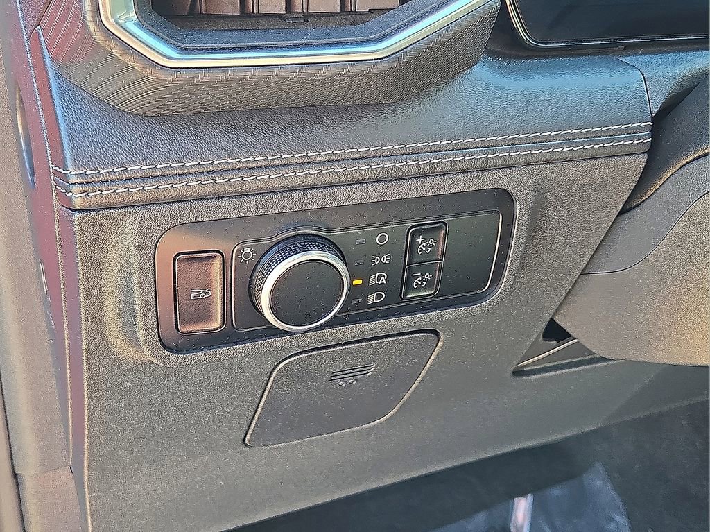 Used 2024 Ford Mustang Premium image 21