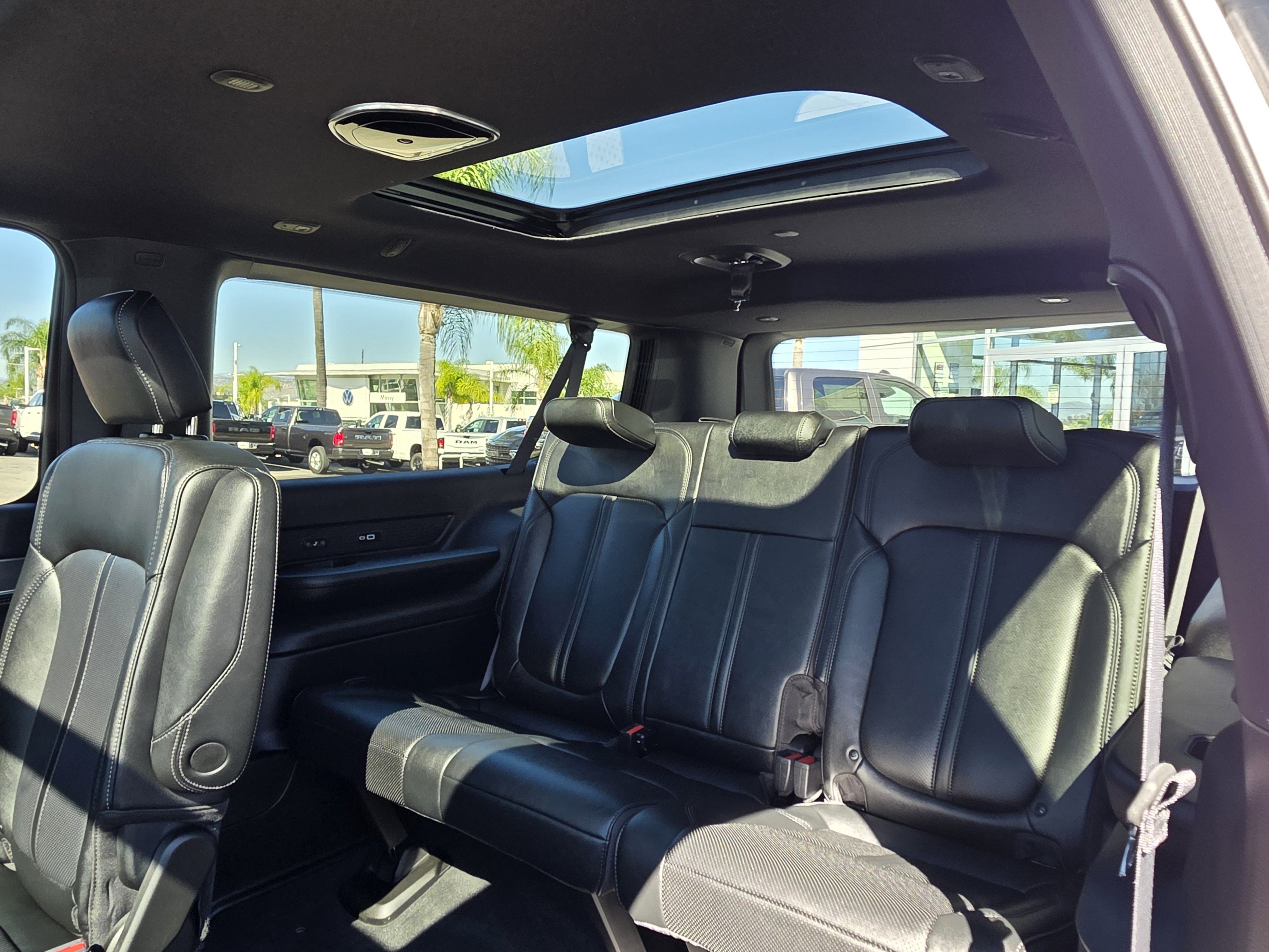 New 2026 Jeep Grand Wagoneer L Limited w/ Premium Group II AWD/4WD image 21