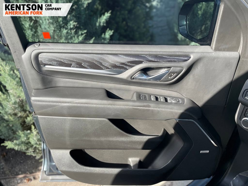 Used 2021 GMC Yukon Denali w/ Denali Premium Package AWD/4WD image 24