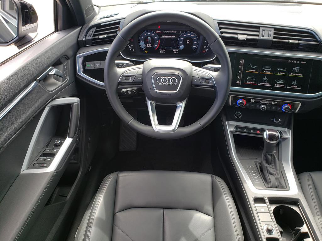 Used 2025 Audi Q3 2.0T Premium Plus w/ Premium Plus Package AWD/4WD image 18